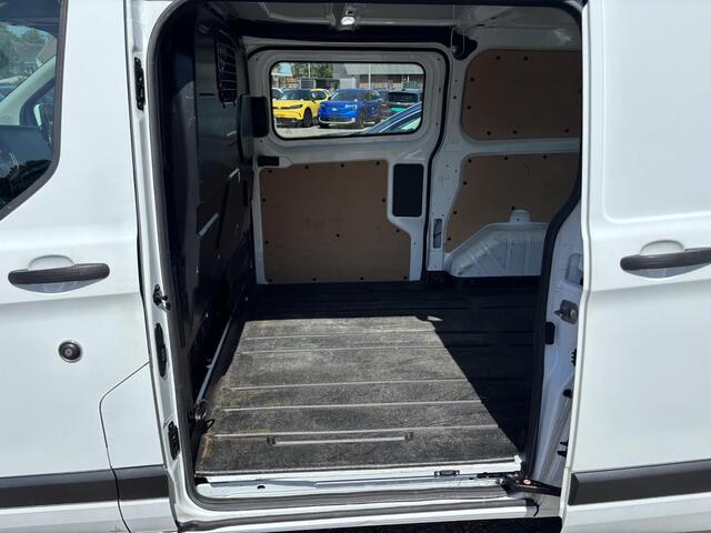 Ford TRANSIT CUSTOM 300 2.0 TDCI L1H1 Trend 130pk Automaat | Trekhaak | Carplay & Android Auto | 3 zits | Achteruitrijcamera | Cruise control | Stoelverwarming