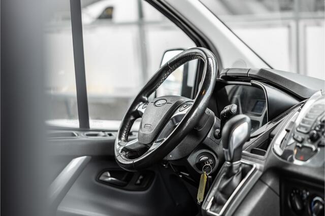 Ford TRANSIT CUSTOM 290 2.0 TDCI | Automaat | Camera | Trekhaak | Navigatie | Airco | Nieuwe APK | Euro 6