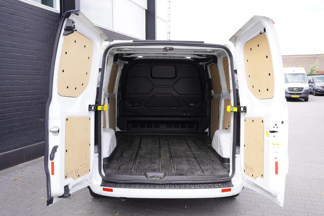 Ford TRANSIT CUSTOM 2.0 TDCI 130PK Automaat EURO 6 - Airco - Navi - Cruise - Camera - ¤ 19.950,- Excl.