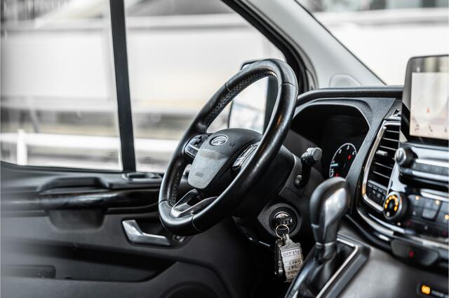 Ford TRANSIT CUSTOM 320 2.0 TDCI 185 PK L2H1 Sport | Automaat | CarPlay | Camera | Stoelverwarming | Navigatie | Elek stoelen | DAB | Nieuwe APK | Orig. NL Auto