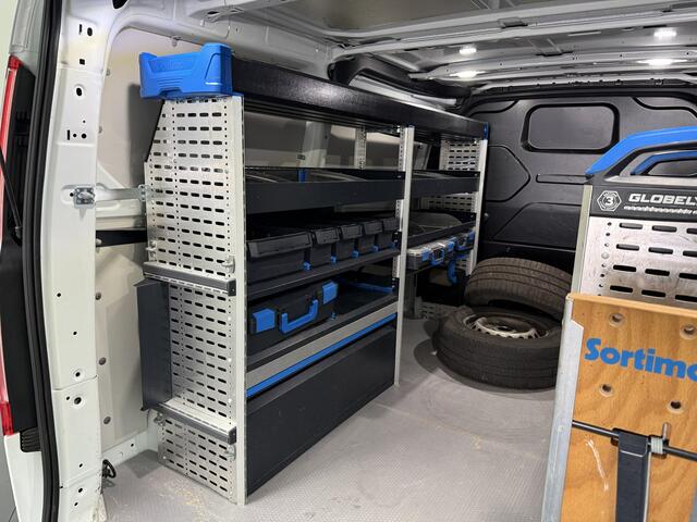 Ford TRANSIT CUSTOM 2.0TDCi 130PK Werkplaatsinrichting | Navigatie | Camera | Multimedia | 3-Zits | Airco