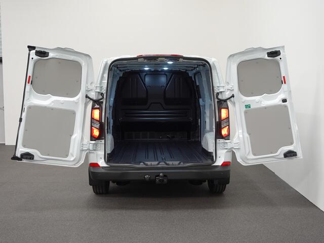 Ford TRANSIT CUSTOM 300 2.0 TDCI L2H1 Automaat Trend NIEUW MODEL! Airco Cruise Control Navigatie Parkeersensoren Camera Carplay/Android Auto