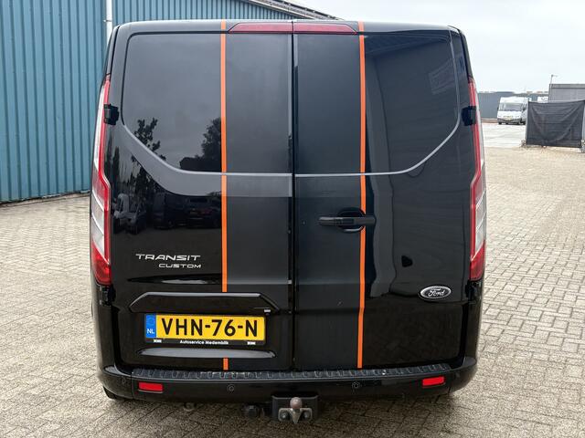 Ford TRANSIT CUSTOM 320 2.0 185Pk TDCI L2H1 Sport / Cruise / Airco / Navi / Trekhaak / Apk t/m 14-11-2026
