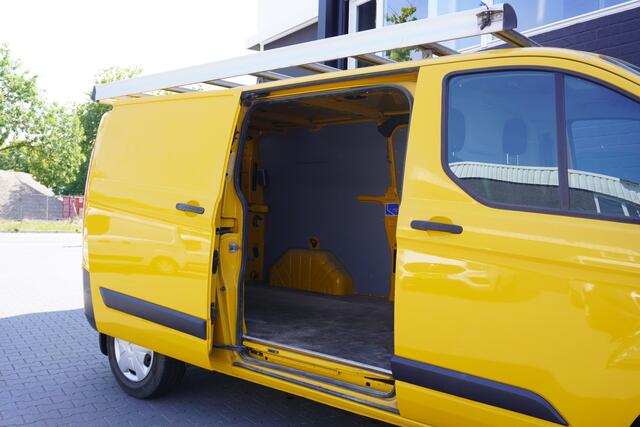 Ford TRANSIT CUSTOM 2.0 TDCI 130PK L2 EURO 6 - Airco - Cruise - PDC - Trekhaak - ¤ 11.950,- Excl.