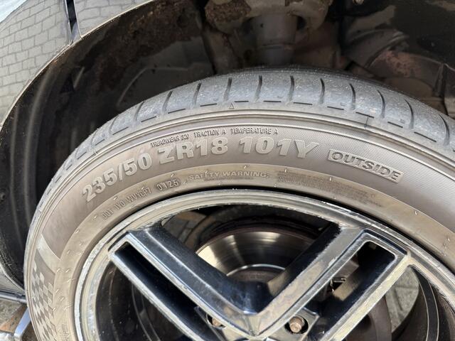 Ford TRANSIT CUSTOM Tourneo 310 2.0 TDCI 130pk L1H1 Titanium / vaste prijs rijklaar ¤ 19.950 incl btw / euro 6 / zwart metallic / airco / cruise / navigatie / trekhaak / camera / isofix !