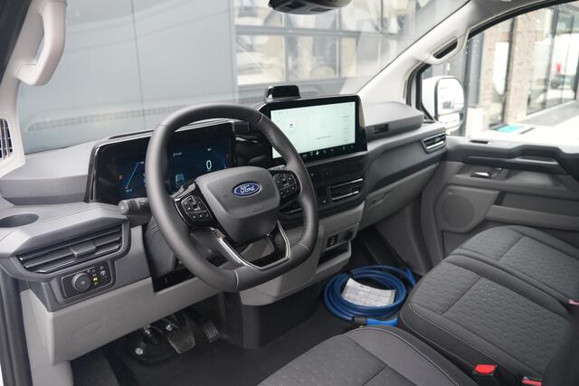 Ford TRANSIT CUSTOM E-Transit 320 L2H1 Limited 71 kWh 218pk - 2x Schuifdeur - Trekhaak - Pro Power - Camera - Carplay - Rijklaar