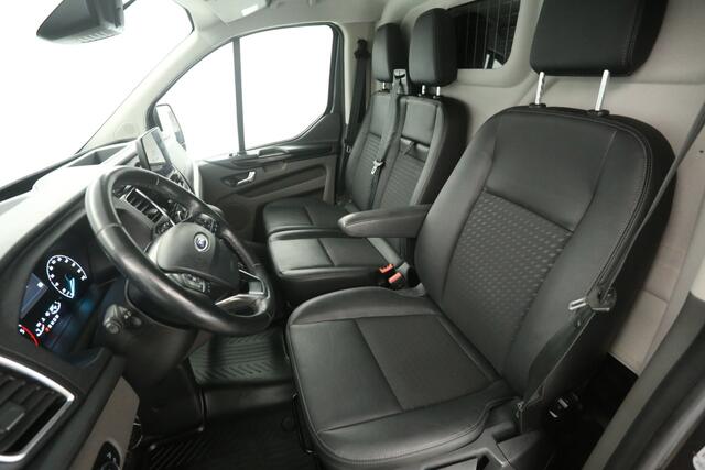 Ford TRANSIT CUSTOM 2.0 TDCI Sport 185PK L2H1 | Automaat | Airco | Camera | Cruise | Trekhaak | 3 Zits | 2xSchuifdeur | Xenon