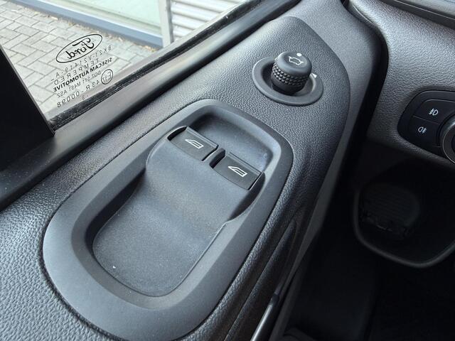Ford TRANSIT CUSTOM 280 2.0 TDCI L1H1 Trend ?3-persoons ?Navigatie ?Camera ?Airco ?Cruise ?Apple CarPlay Android Auto ?Parkeersensoren ?Trekhaak