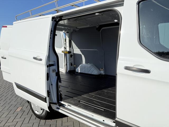 Ford TRANSIT CUSTOM 2.0 TDCI / L1H1 / 1e EIG. / 2.5 TONS TREKHAAK / IMPERIAAL / 3-ZITS / STOEL -EN VOORRUIT VERWARMING / CRUISE / AIRCO