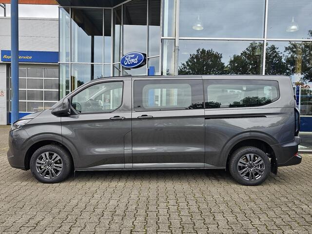 Ford TRANSIT CUSTOM 340 2.5 PHEV L2H1 Limited 233pk | Kombi | Incl. BTW/BPM | Dubbele zijschuifdeur | Privacy Glass | Inklapbare trekhaak | Verwarmbare bijrijdersbank | 17 inch lichtmetalen velgen | Driver Assistance Pack Premium | Verwarmbaar stuurwiel