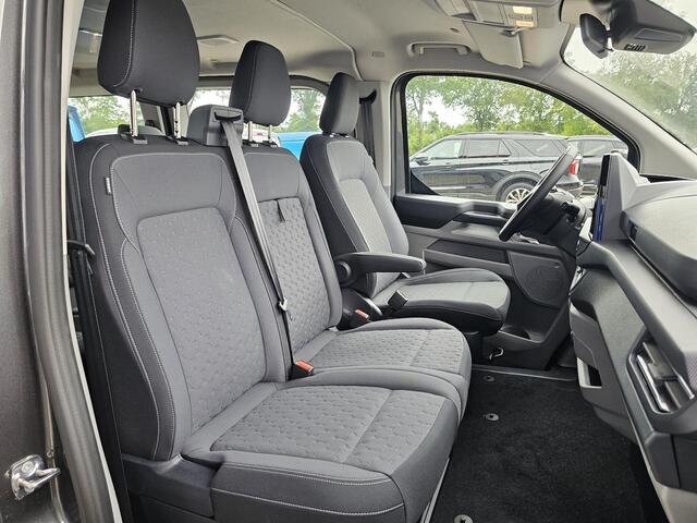 Ford TRANSIT CUSTOM 340 2.5 PHEV L2H1 Limited 233pk | Kombi | Incl. BTW/BPM | Dubbele zijschuifdeur | Privacy Glass | Inklapbare trekhaak | Verwarmbare bijrijdersbank | 17 inch lichtmetalen velgen | Driver Assistance Pack Premium | Verwarmbaar stuurwiel