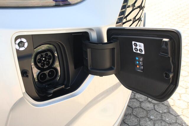 Ford TRANSIT CUSTOM E-Transit 340 L2H1 Limited | 71 kWh | 160kW/218pk | L+R Schuifdeur | Driver Assist | 360gr Camera | Pro Power | Adaptive Cruise | Lease 753,- p/m