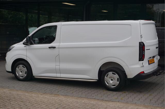 Ford TRANSIT CUSTOM 300S 130PK Trend Automaat BPM VRIJ Navi, Adap, Cruise, Trekhaak, 2740KG Trekgewicht!! NR. AR01*