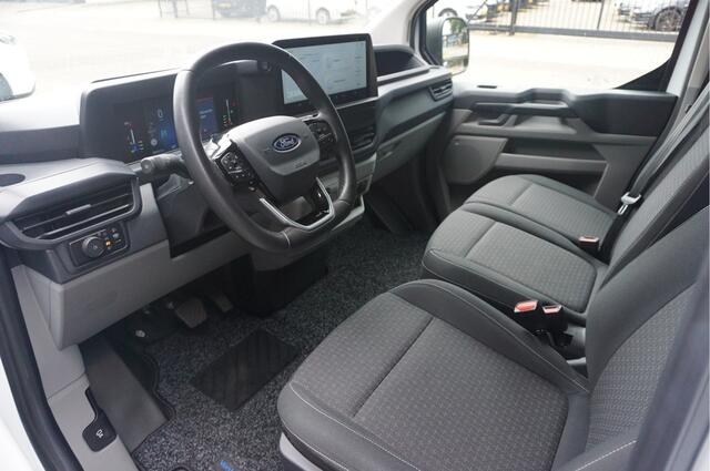 Ford TRANSIT CUSTOM 300S 130PK Trend Automaat BPM VRIJ Navi, Adap, Cruise, Trekhaak, 2740KG Trekgewicht!! NR. AR01*
