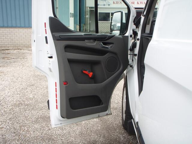 Ford TRANSIT CUSTOM 320 L2H2 Trend nette auto 153225 km bj 19