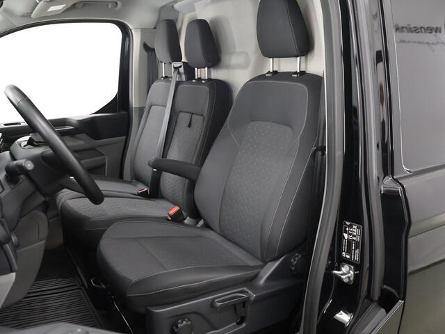 Ford TRANSIT CUSTOM 320 2.0 TDCI | 136 PK | LIMITED | L2 H1 | ADAPTIVE CRUISE | 3-ZITS | PARKEERCAMERA | NAVIGATIE | APPLE CARPLAY / ANDROID AUTO | 17" LM VELGEN | STOELVERWARMING | STUURVERWARMING | LAADRUIMTE BETIMMERING