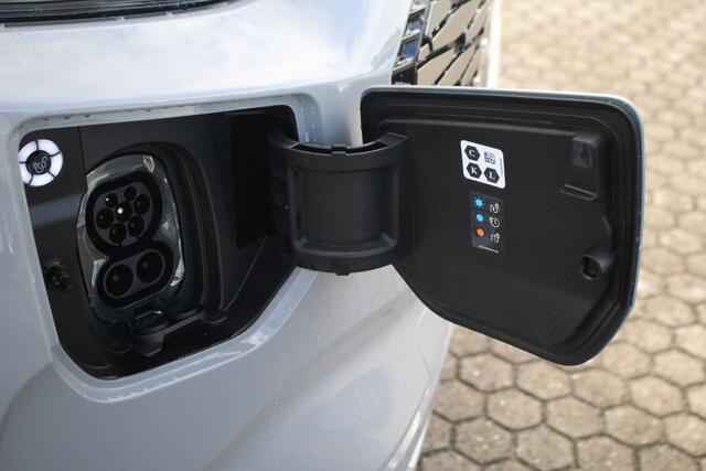 Ford TRANSIT CUSTOM E-Transit 320 L1H1 Sport | 71kWh | 160kW/218pk | Trekgewicht 2300kg | Stoel+Stuurverw. | Camera | Carplay/Android | Lease 753,- p/m