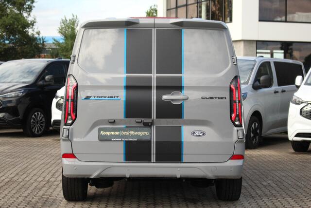 Ford TRANSIT CUSTOM E-Transit 320 L1H1 Sport | 71kWh | 160kW/218pk | Trekgewicht 2300kg | Stoel+Stuurverw. | Camera | Carplay/Android | Lease 753,- p/m