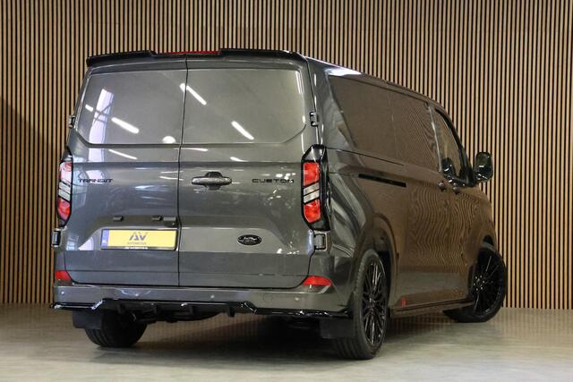 Ford TRANSIT CUSTOM 320 2.0 TDCI 170 PK L2H1 Limited | L+R Schuifdeur | Camera | Lane Assist | Stoelverwarming | CarPlay | Navigatie | Raptor Edition | Trekhaak | 3-Zitter