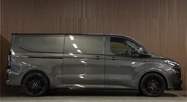 Ford TRANSIT CUSTOM 320 2.0 TDCI 170 PK L2H1 Limited | L+R Schuifdeur | Camera | Lane Assist | Stoelverwarming | CarPlay | Navigatie | Raptor Edition | Trekhaak | 3-Zitter
