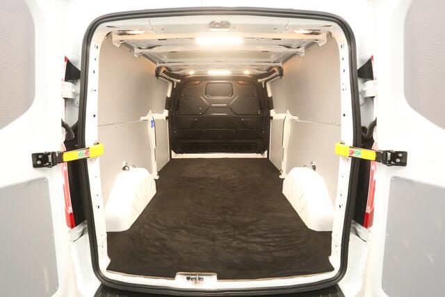 Ford TRANSIT CUSTOM 2.0 TDCI L2H1 | Airco | Camera | 2800kg Trekgew. | Cruise | 3 Zits | 2xSchuifdeur | Carplay