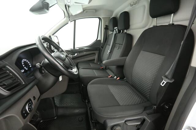 Ford TRANSIT CUSTOM 2.0 TDCI L2H1 | Airco | Camera | 2800kg Trekgew. | Cruise | 3 Zits | 2xSchuifdeur | Carplay