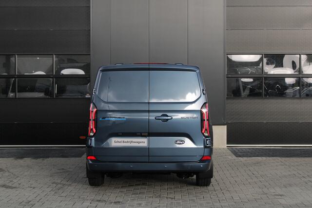 Ford TRANSIT CUSTOM E-Transit 340 L2H1 Limited 218pk - 2x Schuif - LED - 360 Camera - B&O - ACC - Navi - Stoel/Stuurverwarming - Rijklaar
