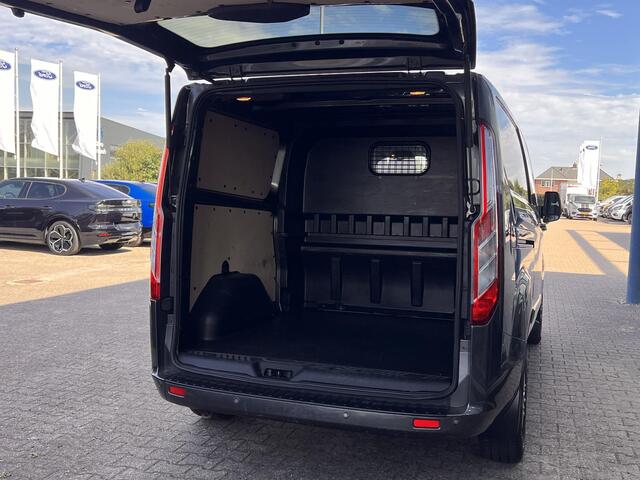 Ford TRANSIT CUSTOM 320 2.0 TDCI L2H1 Limited DC | 125.000 KM | Betimmerde Laadruimte | Navigatie | Adaptieve Cruise Control | Stoelverwarming |