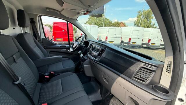Ford TRANSIT CUSTOM 2.0 TDCI 77KW 105PK EURO 6 AIRCO/ TREKHAAK/ BIJRIJDERSBANK/ CRUISE CONTROL/ 100% DEALERONDERHOUDEN