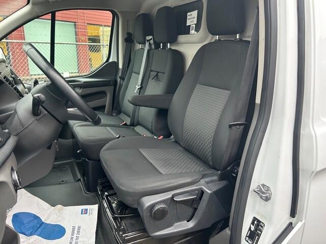 Ford TRANSIT CUSTOM 300 2.0 TDCI L2H1 Trend AIRCO I PDC I 3-ZITS I 1e EIGENAAR I COMPLETE ONDERHOUDSHISTORIE