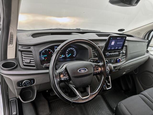 Ford TRANSIT CUSTOM 300 2.0 TDCI L2H1 Trend 130pk Automaat Camera Navigatie Trekhaak Cruise control