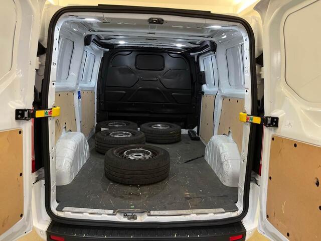Ford TRANSIT CUSTOM 300 2.0 TDCI L1H1 Trend Navigatie | Trekhaak | Betimmerde Laadruimte |