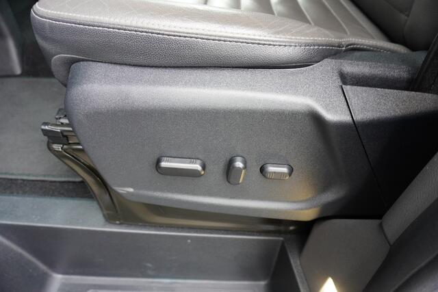Ford TRANSIT CUSTOM 300170pk AutomatI L2H1 Limited Dubbele cabine Raptor 5 persoons Leder Trekhaak Apple Carplay camera Navigatie