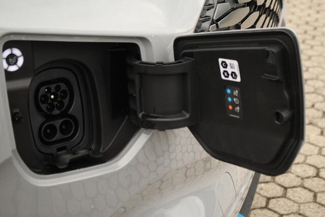 Ford TRANSIT CUSTOM E-Transit 320 L1H1 Sport | 71kWh | 160kW/218pk | Trekgewicht 2300kg | Driver Assist | Adap. Cruise | Stoel+Stuurverw. | Camera | Carplay/Android | Lease 788,- p/m