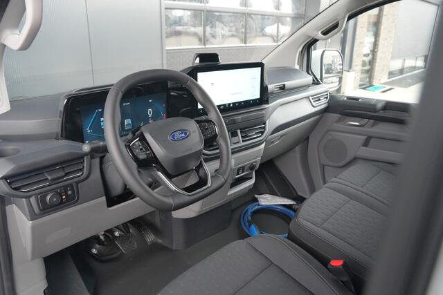 Ford TRANSIT CUSTOM E-Transit 320 L1H1 Limited 71 kWh 218pk - Carplay - Camera - Stoel-stuurverwarming - Rijklaar
