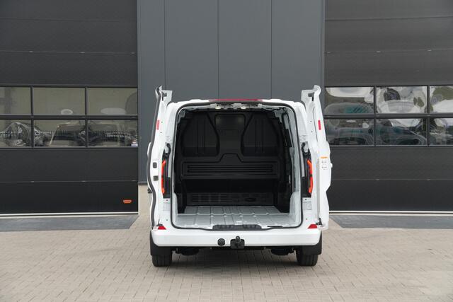 Ford TRANSIT CUSTOM E-Transit 340 L2H1 Limited 71 kWh 218pk - 2x Schuifdeur - Trekhaak - Carplay - Camera - Carplay - Rijklaar