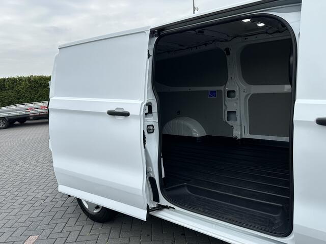 Ford TRANSIT CUSTOM 2.0 TDCI 136 PK TREND / L2H1 / 2.740 KG AHG / CAMERA / CRUISE / 3 ZITS / AIRCO / CARPLAY