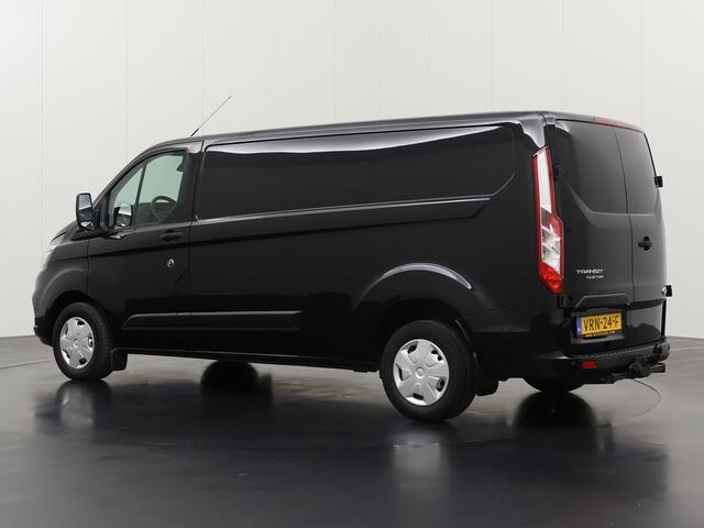 Ford TRANSIT CUSTOM 2.0TDCI 130PK Lang | Achterdeuren | Navigatie | Camera | Airco | 3-Zits | Trekhaak 2800 KG