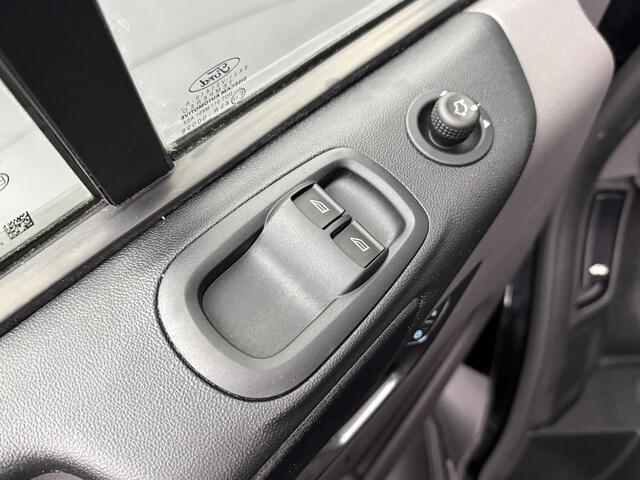 Ford TRANSIT CUSTOM 2.0TDCI 130PK Lang | Achterdeuren | Navigatie | Camera | Airco | 3-Zits | Trekhaak 2800 KG