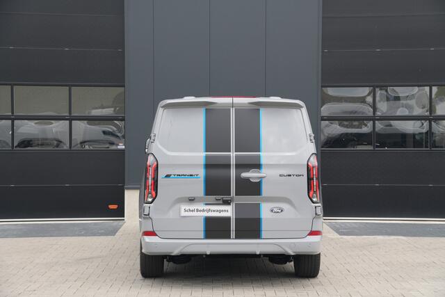 Ford TRANSIT CUSTOM E-Transit 340 L2H1 Sport 71 kWh 218pk - 2x Schuif - ACC - B&O - Navi - Stoel/Stuurverwarming - 360 Camera - Trekhaak - Rijklaar