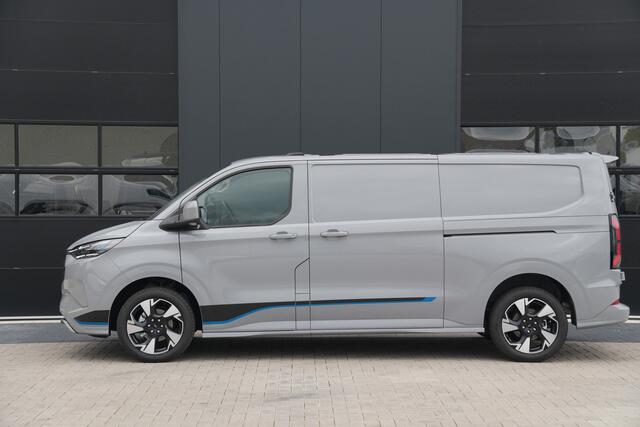 Ford TRANSIT CUSTOM E-Transit 340 L2H1 Sport 71 kWh 218pk - 2x Schuif - ACC - B&O - Navi - Stoel/Stuurverwarming - 360 Camera - Trekhaak - Rijklaar