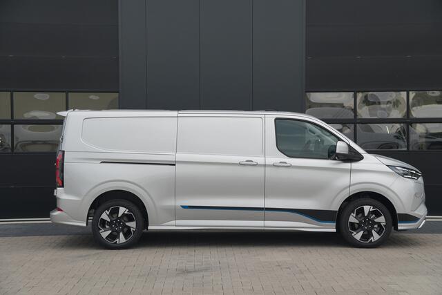Ford TRANSIT CUSTOM E-Transit 340 L2H1 Sport 71 kWh 218pk - 2x Schuif - ACC - B&O - Navi - Stoel/Stuurverwarming - 360 Camera - Trekhaak - Rijklaar