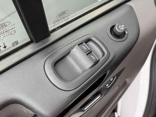 Ford TRANSIT CUSTOM 2.0TDCI 130PK Automaat Limited | Navigatie | Camera | Multimedia | 3-Zits | Airco | Cruise | Trekhaak