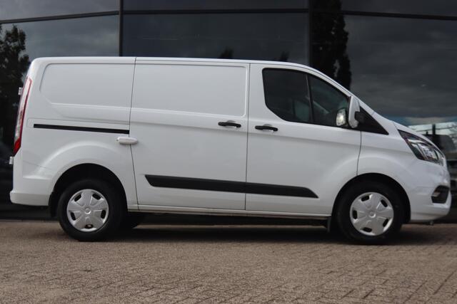 Ford TRANSIT CUSTOM 300 2.0 TDCI L1H1 AUT. *MARGE* | 2 SCHUIFDEUREN | TREKHAAK | CAMERA | CARPLAY | CRUISE | STOELVERWARMING