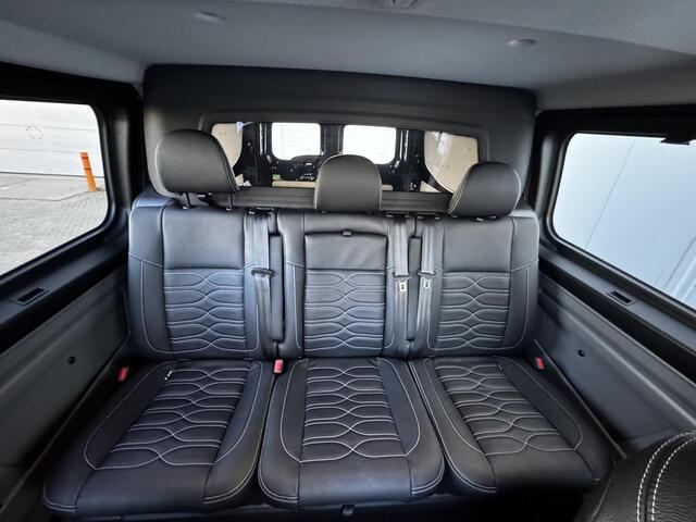 Ford TRANSIT CUSTOM 320 2.5 PHEV | L2 H1 | BLACK PLATINUM | DUBBEL CABINE | TREKHAAK | 360 CAMERA | ADAPTIEVE CRUISE | LEDEREN BEKLEDING | TREEPLANKEN | DUBBELE ZIJSCHUIFDEUREN | BOM VOL | €47.650 EX. BTW