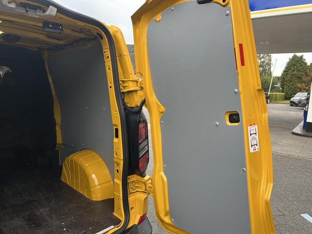 Ford TRANSIT CUSTOM 320 2.0 TDCI L2H1 Trend