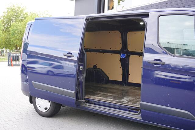 Ford TRANSIT CUSTOM 2.0 TDCI 130PK L2 EURO 6 - Airco - Navi - Cruise - €12.900,- Excl.