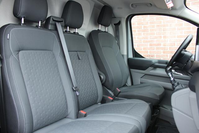 Ford TRANSIT CUSTOM 300 2.0 TDCI 150PK L2H1 Limited |TREKHAAK|KEYLESS|17-INCH|