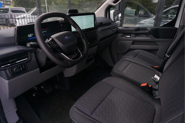 Ford TRANSIT CUSTOM e-Transit 320S 218PK 71KWH Limited AUT BPM VRIJ!! Apple CP / Android A, LED, 17" LM!! NR. EC02