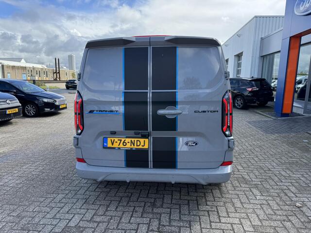 Ford TRANSIT CUSTOM E-Transit 320 L2H1 Sport 65 kWh 218pk | Demo | Driver Assistance Pack | Wegklapbare Trekhaak | Stuurwiel verwarming | Stoel verwarming | 2.300kg Trekgewicht